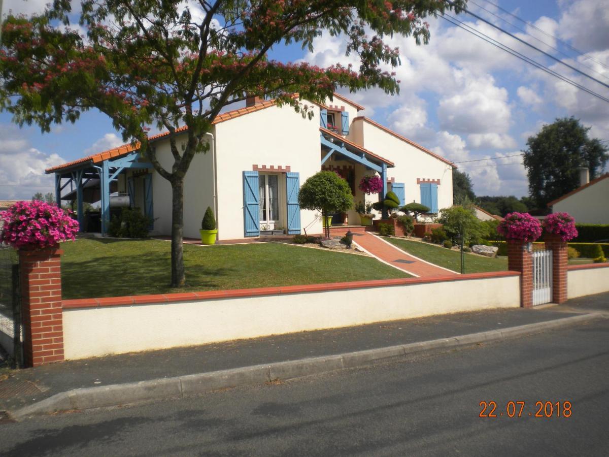 Chambres D'Hotes Au Coeur Du Vignoble Saint-Christophe-la-Couperie Εξωτερικό φωτογραφία